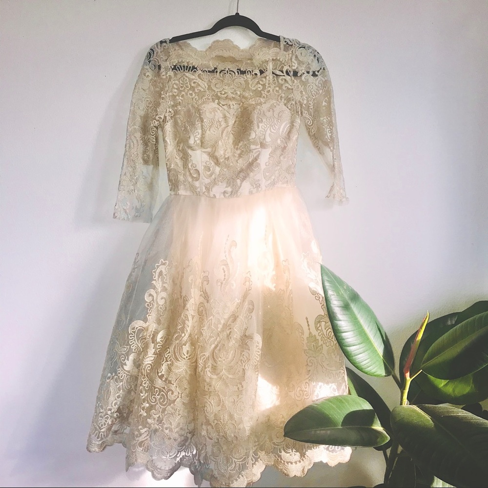 Modcloth Gilded Grace Lace Dress in Champagne 🥂✨